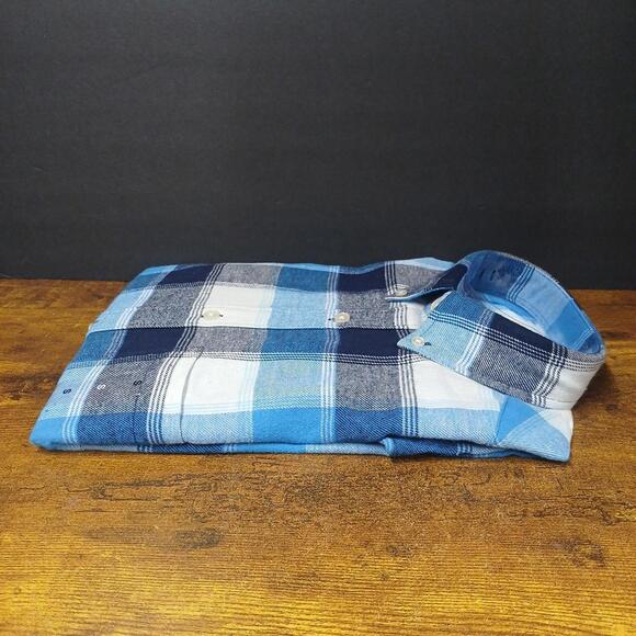 Club Room Men's Blue Flannel Button Up Shirt Size Small - Picture 6 of 6